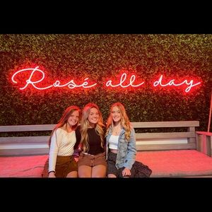 Meet your Posher, Lorelei